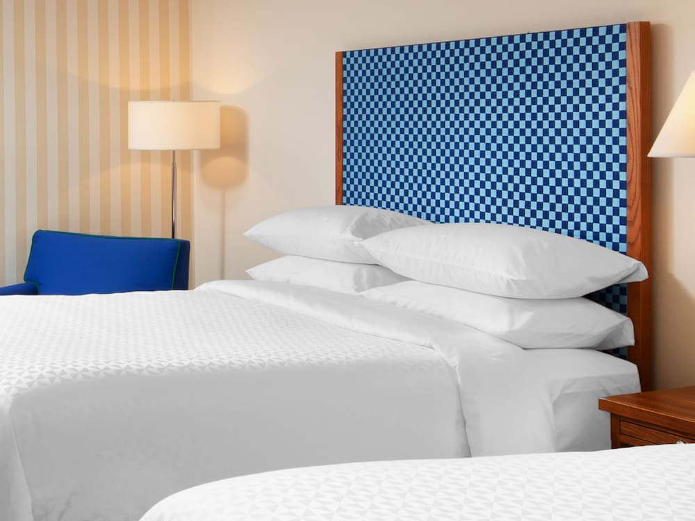 Фото Four Points by Sheraton Bakersfield