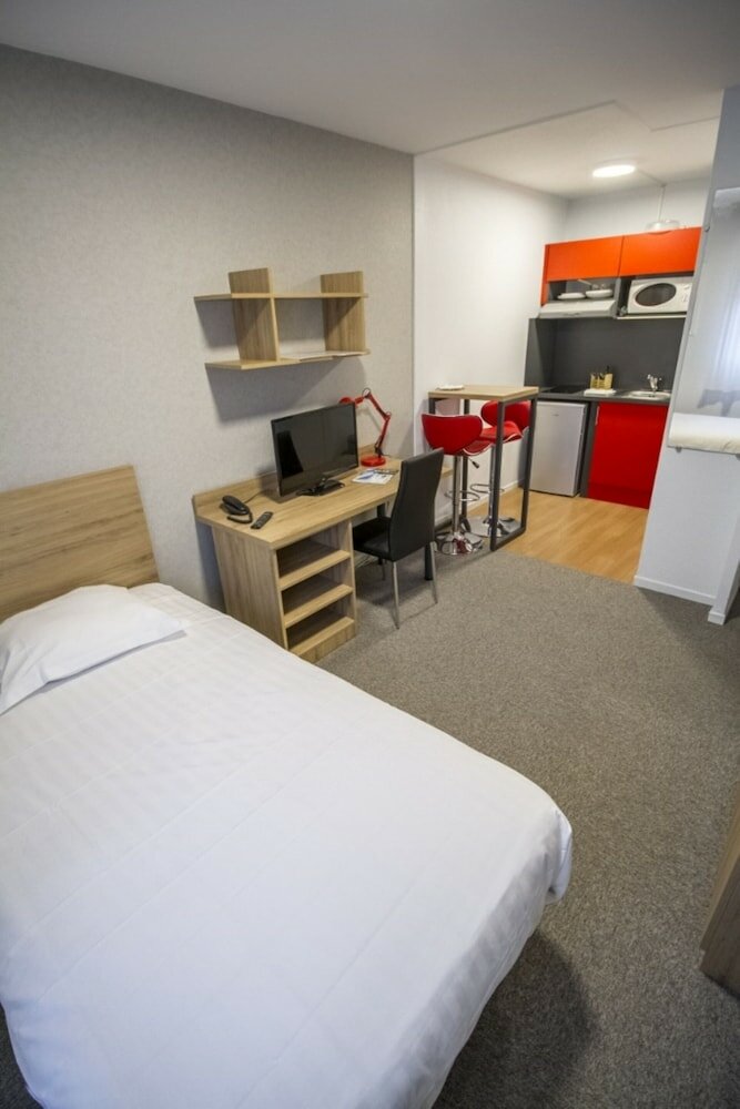 Фото Kosy Appart’Hôtels Le Champ de Mars