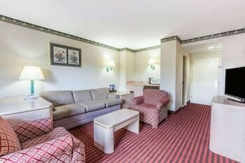 Фото Motel 6 Lawrenceville, Nj