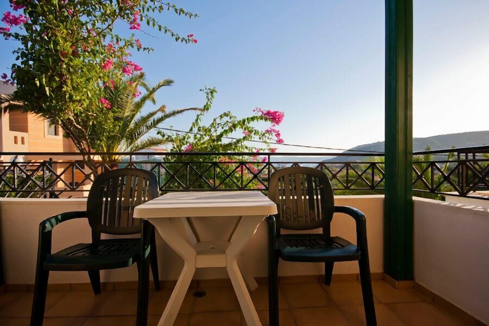 Фото Sun Village Hotel