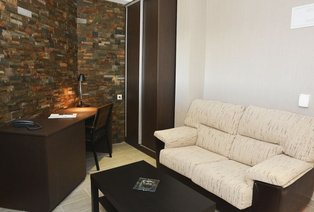 Фото Hotel Torrejoven