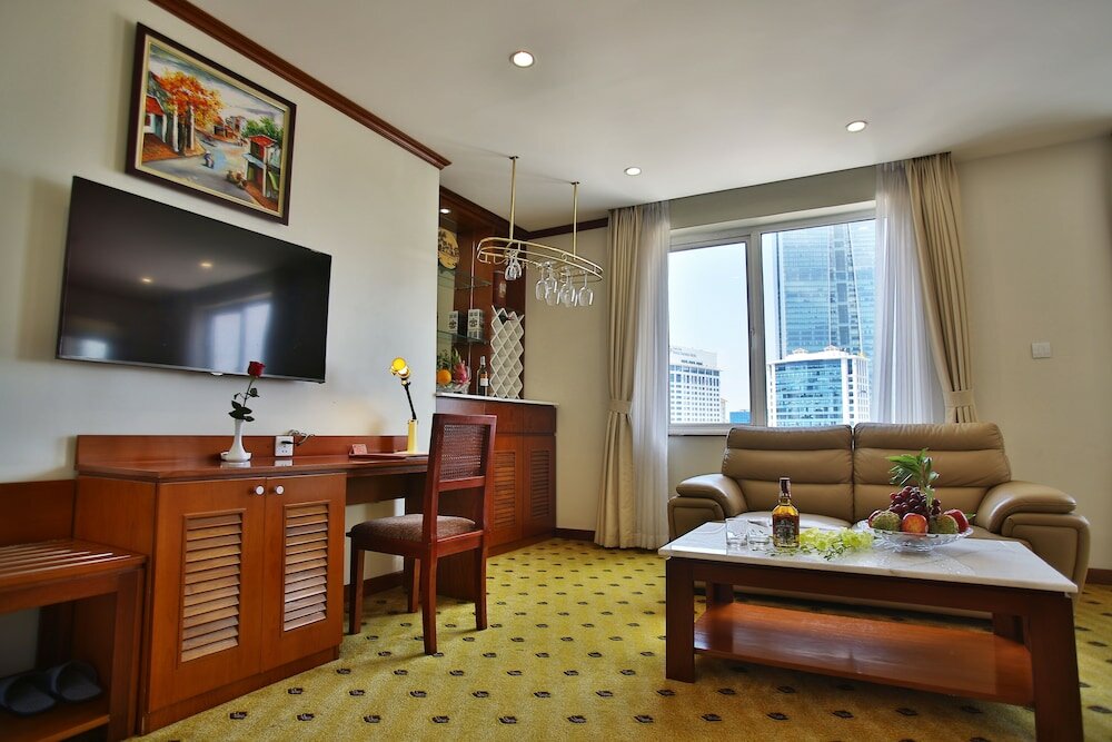 Фото Sunny Hotel 1