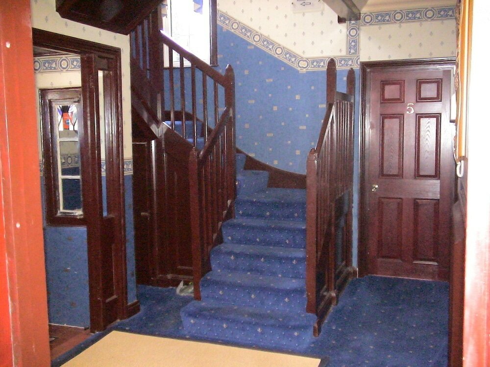 Фото The Bridge House