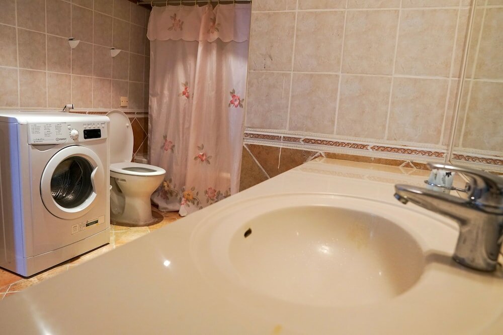 Фото Kuwait Palace Hotel Apartments