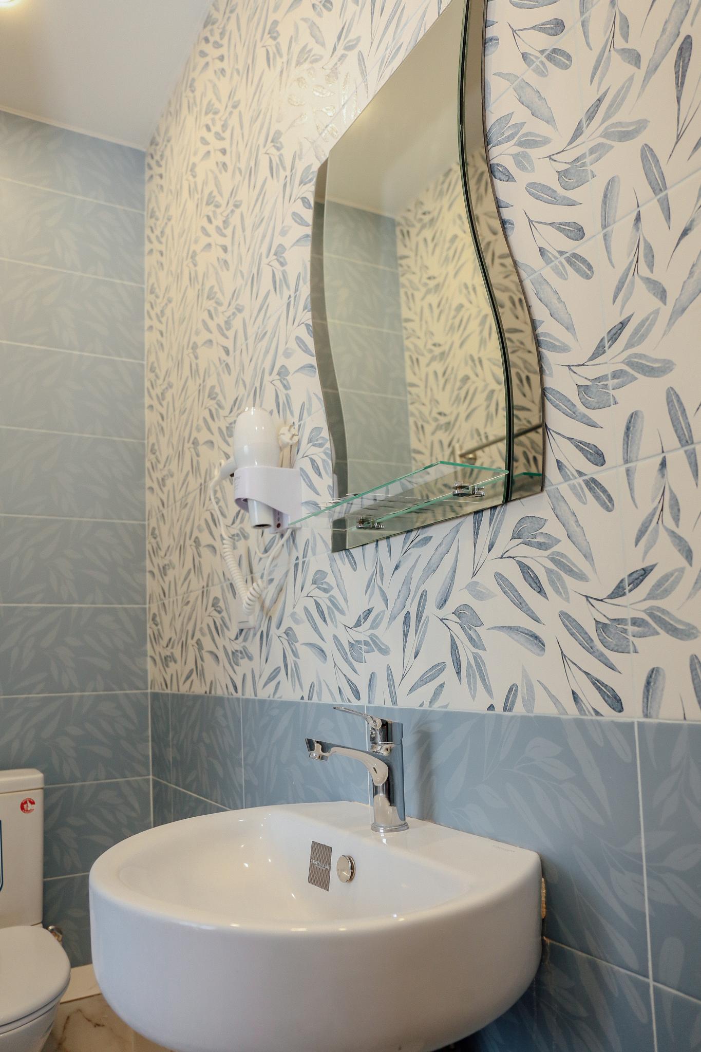 Фото Белый попугай