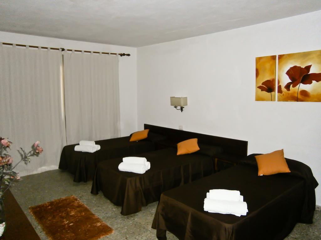 Фото Apartamentos Mestret