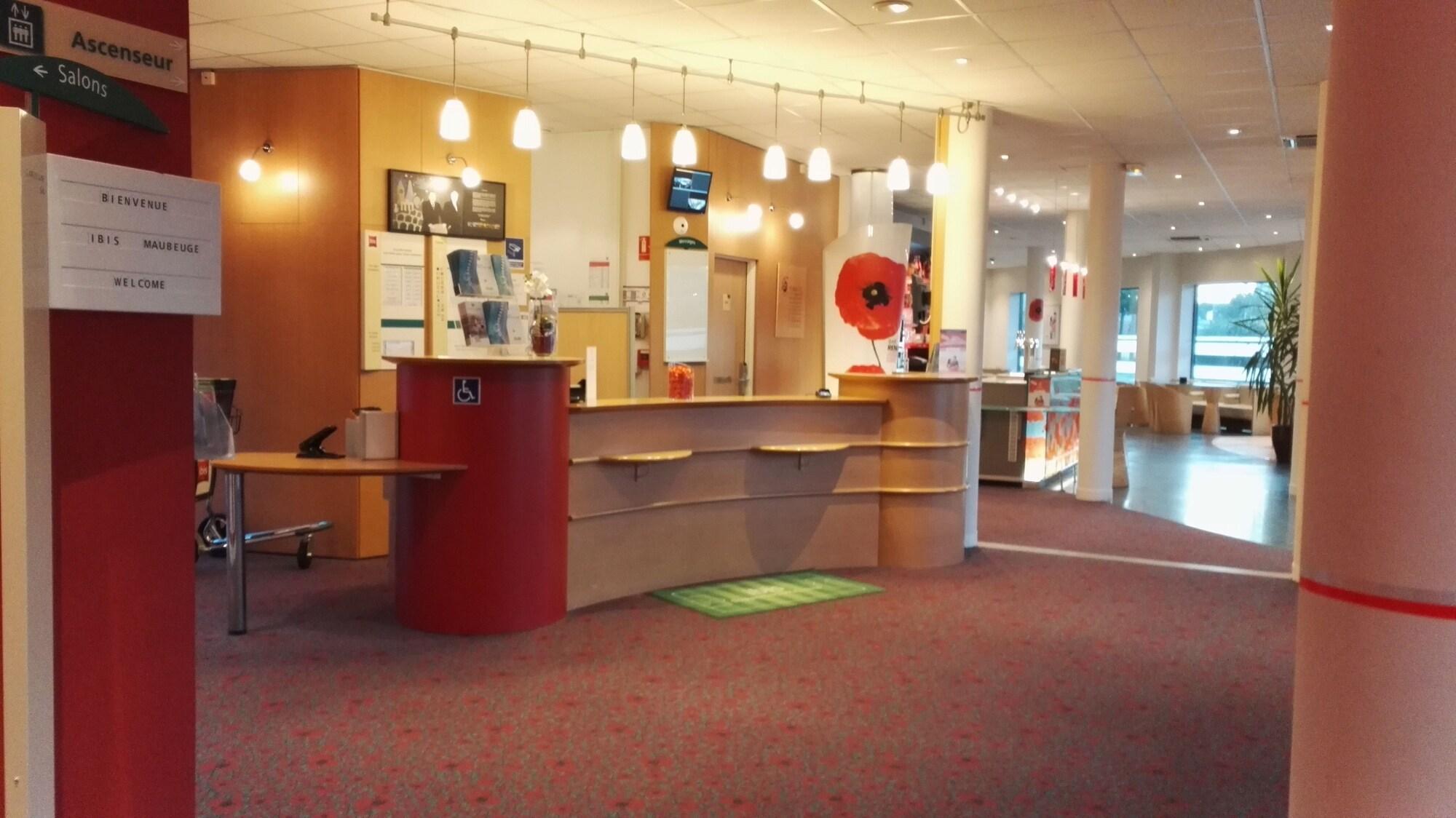 Фото B&b Hotel Maubeuge Gare