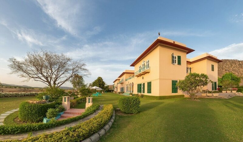 Гостиница Ramgarh Lodge, Jaipur - Ihcl SeleQtions