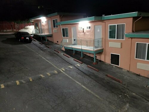 Гостиница Travis Lodge Motel 16 в Окленде
