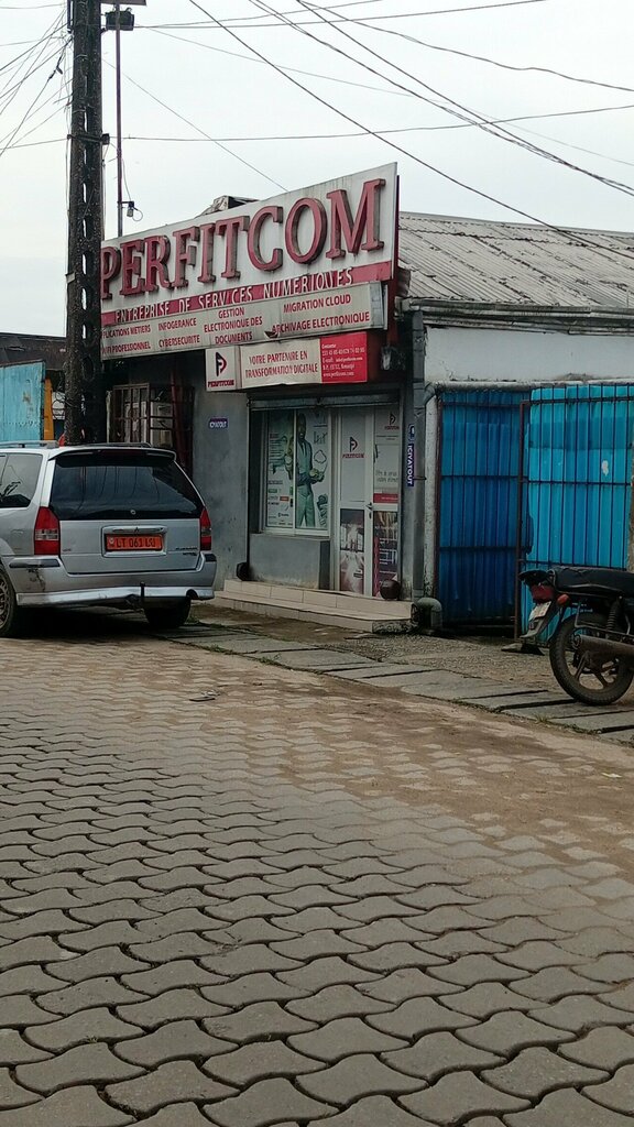 Electronics store Perfitcom, Douala, photo