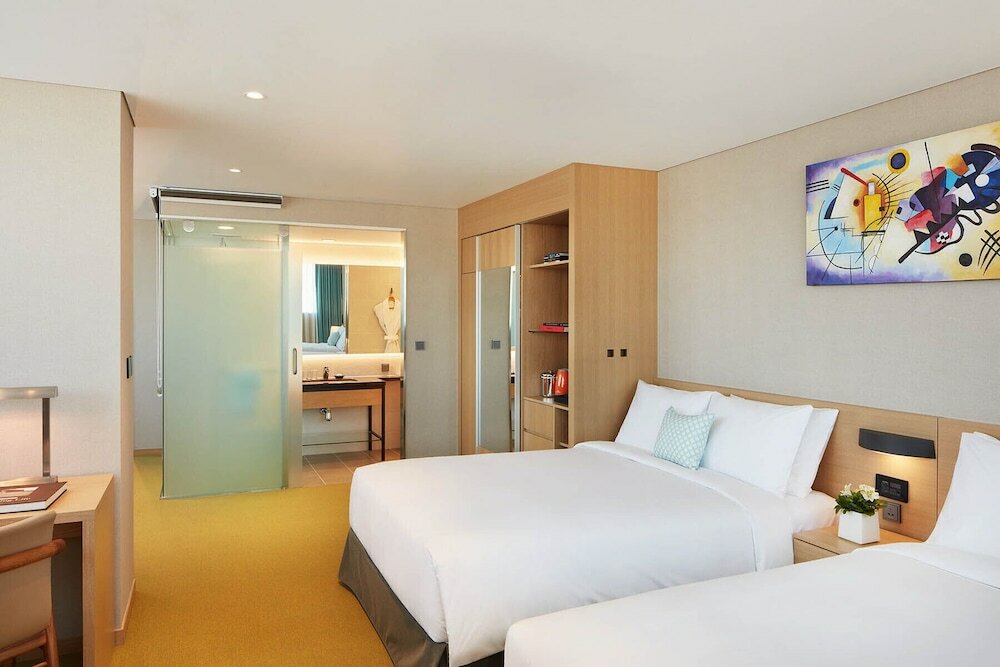 Фото Howard Johnson by Wyndham Incheon Airport