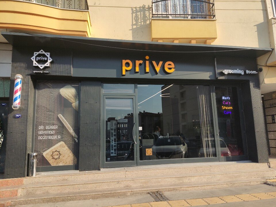 Prive grooming Room