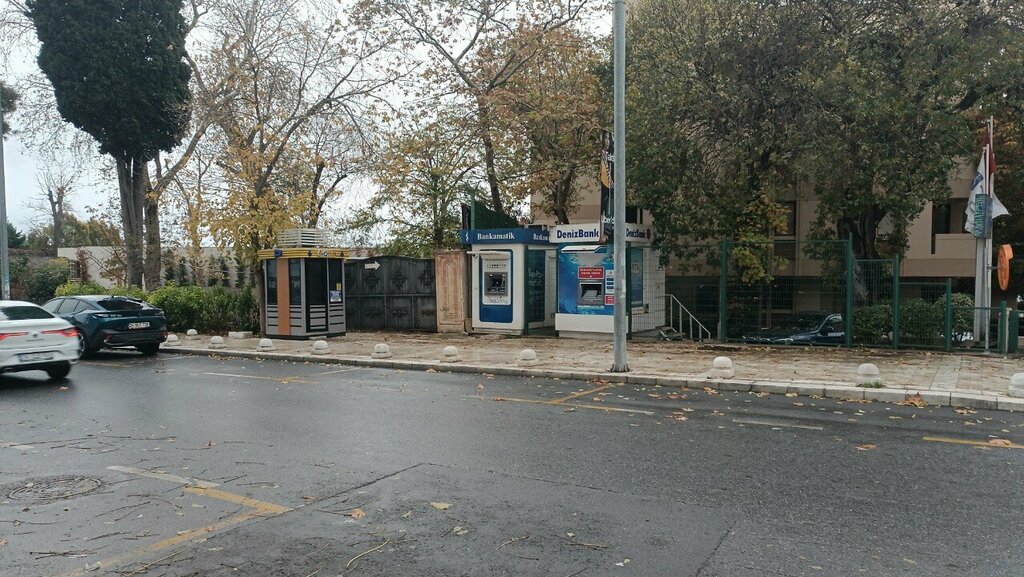 ATM Turkey Is Bank, Istanbul, photo