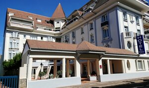 Гостиница Hotel Bristol в Ле-Туке-Пари-Плаж