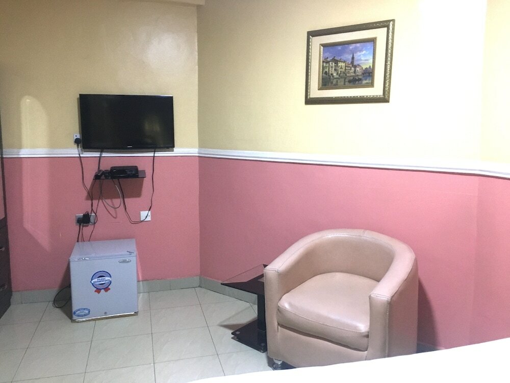 Фото Sweet Savor Hotels & Suites