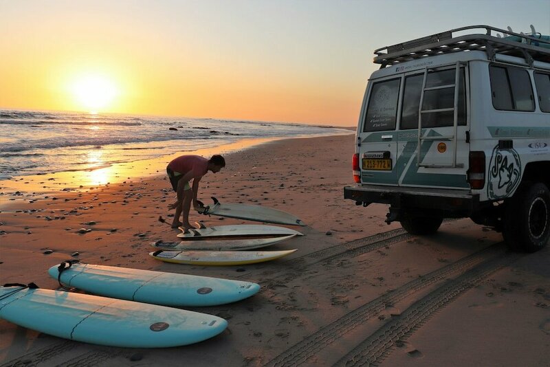 Гостиница Salty Jackal Backpackers & Surf Camp в Свакопмунде