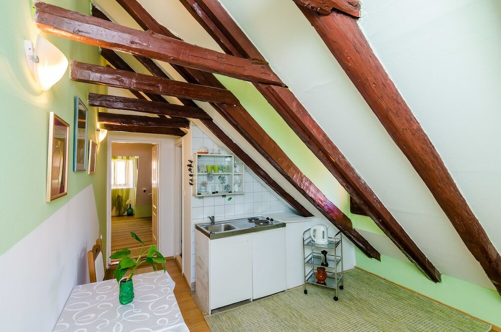 Фото Old Town Baroque Palace Accommodation