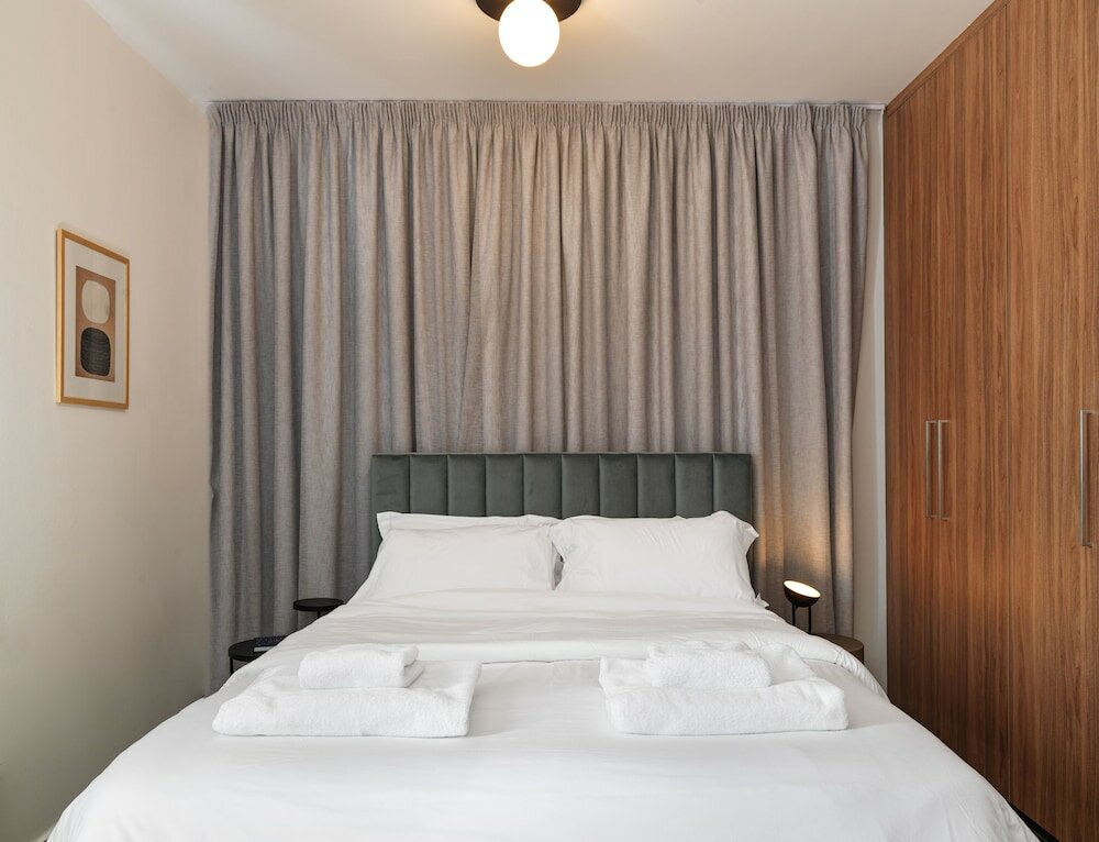 Фото LIV Urban Suites Larnaca