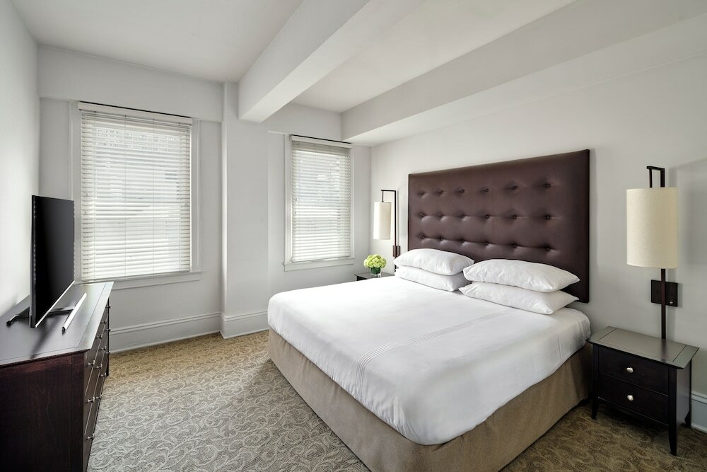 Фото Aka Rittenhouse Square