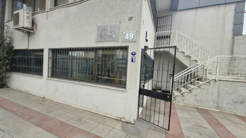 Construction equipment and machinery Yalikon Construction, Izmir, photo