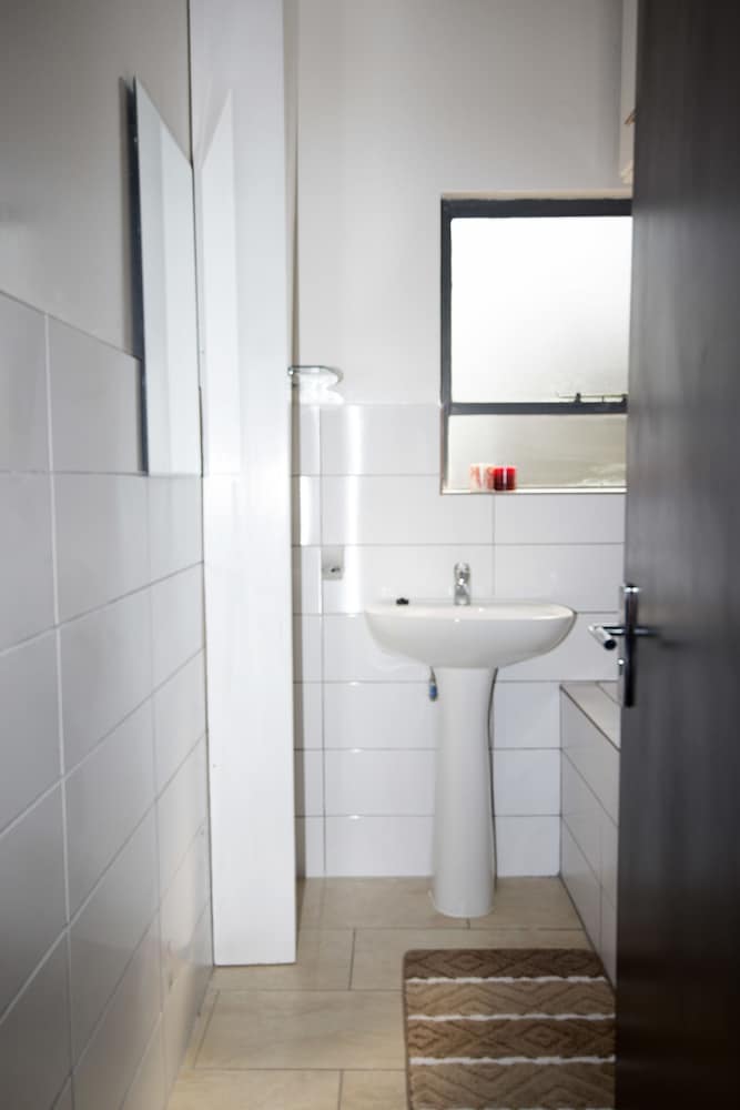 Фото Khamanzi Lodge and Tours