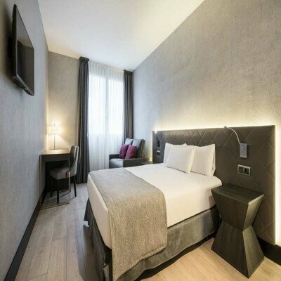 Гостиница Hotel Ilunion Bel Art в Барселоне