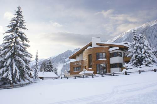 Внешний вид отеля Rosa Canina в Санкт-Антон-ам-Арльберге, фото 1