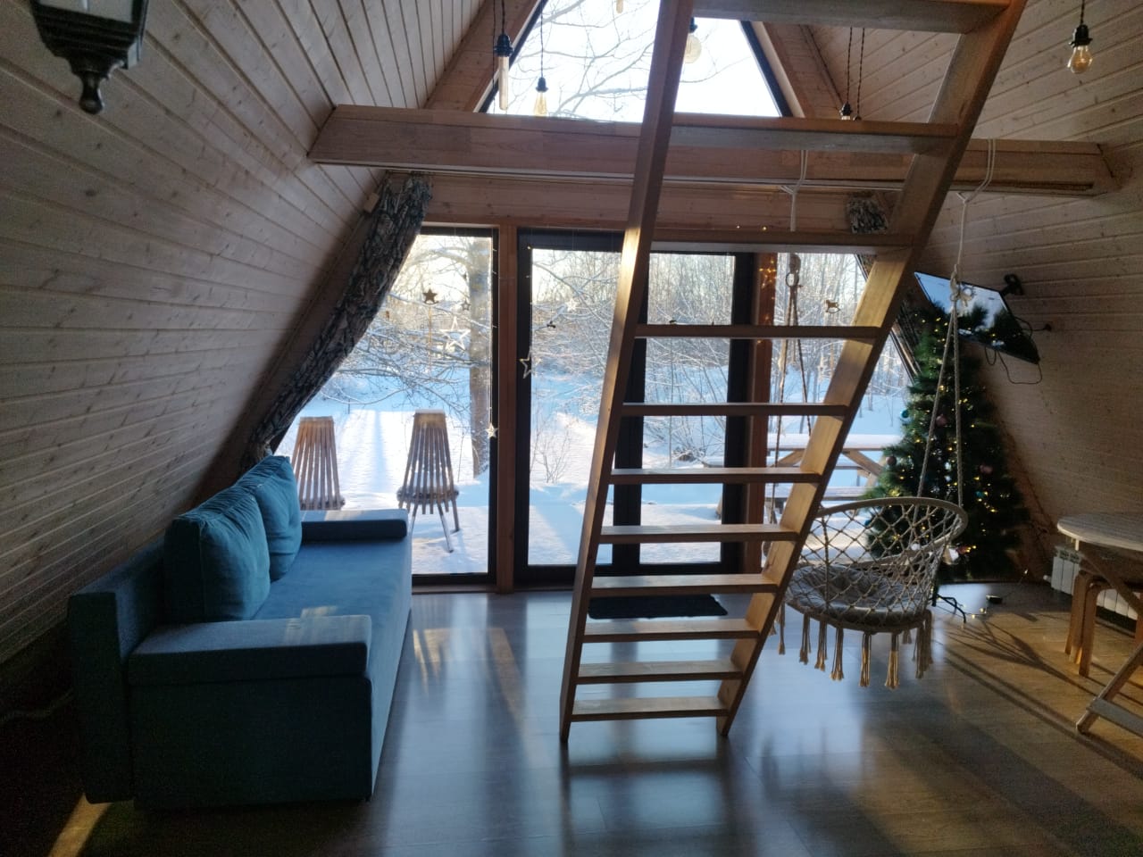 Фото Дом у лесного озера