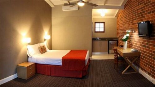 Гостиница Rose & Crown Hotel в Перте