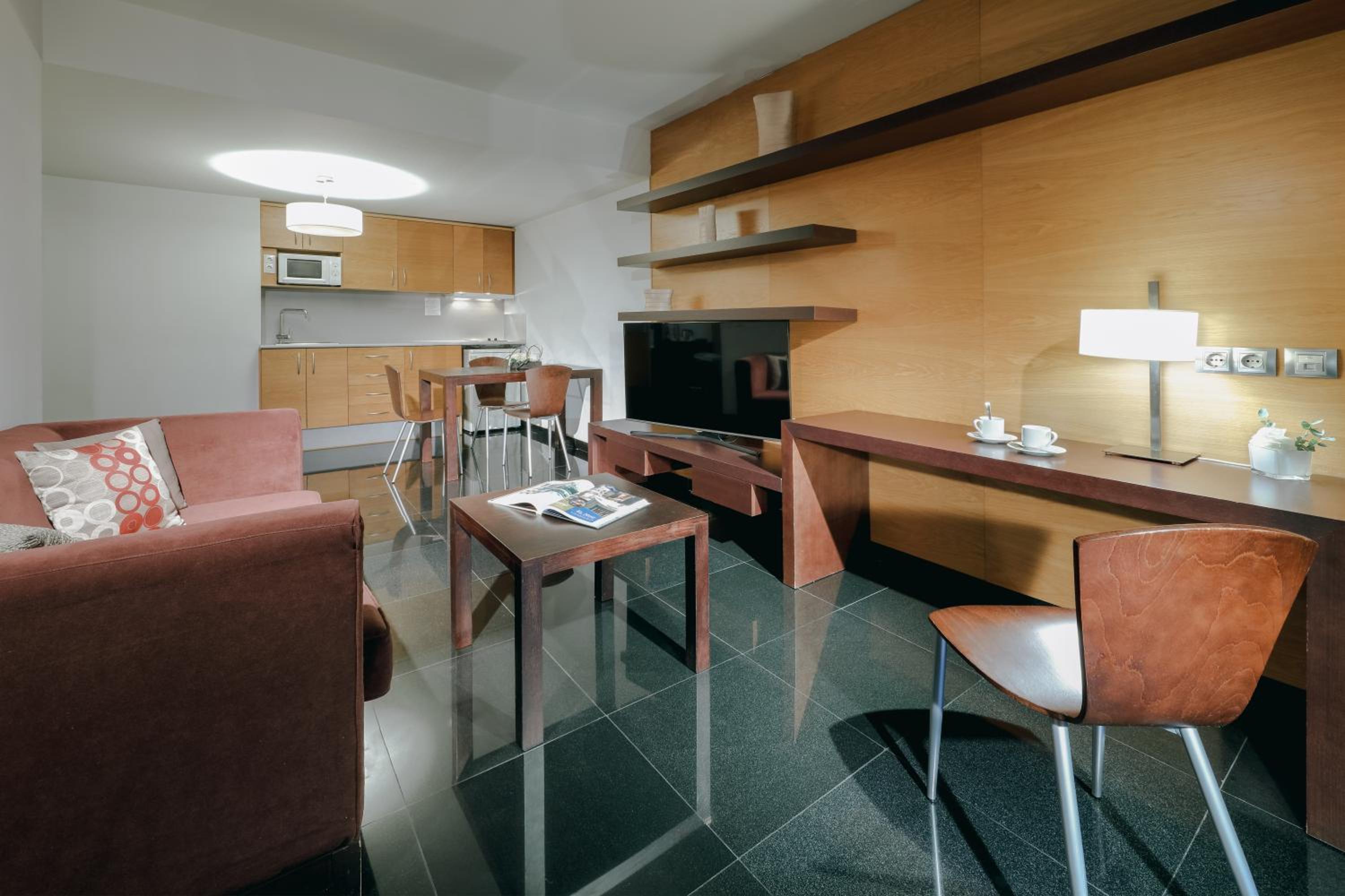Фото Hesperia Barcelona Fira Apartments