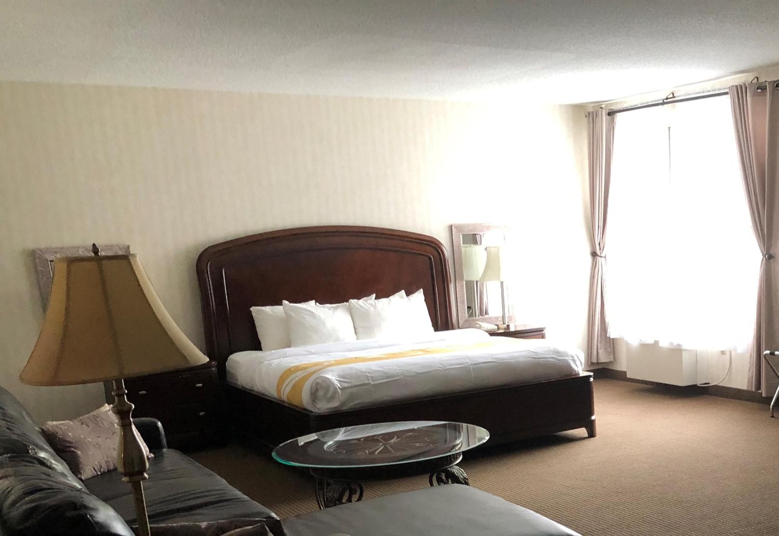 Фото Quality Hotel and Suites Woodstock