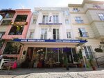 Hotel Broken Column (İstanbul, Fatih, Cankurtaran Mah., Akbıyık Cad., 45) ، فندق