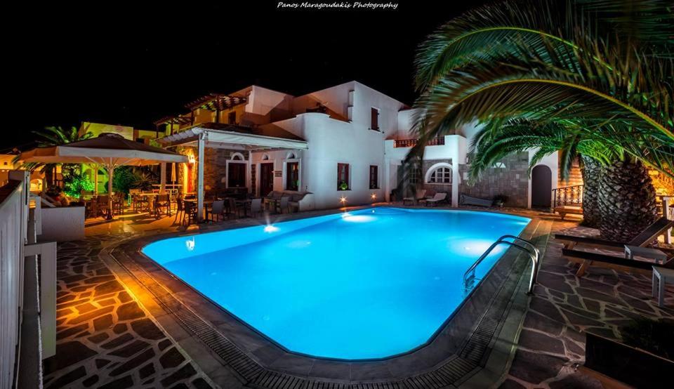 Фото Annita's Village Hotel