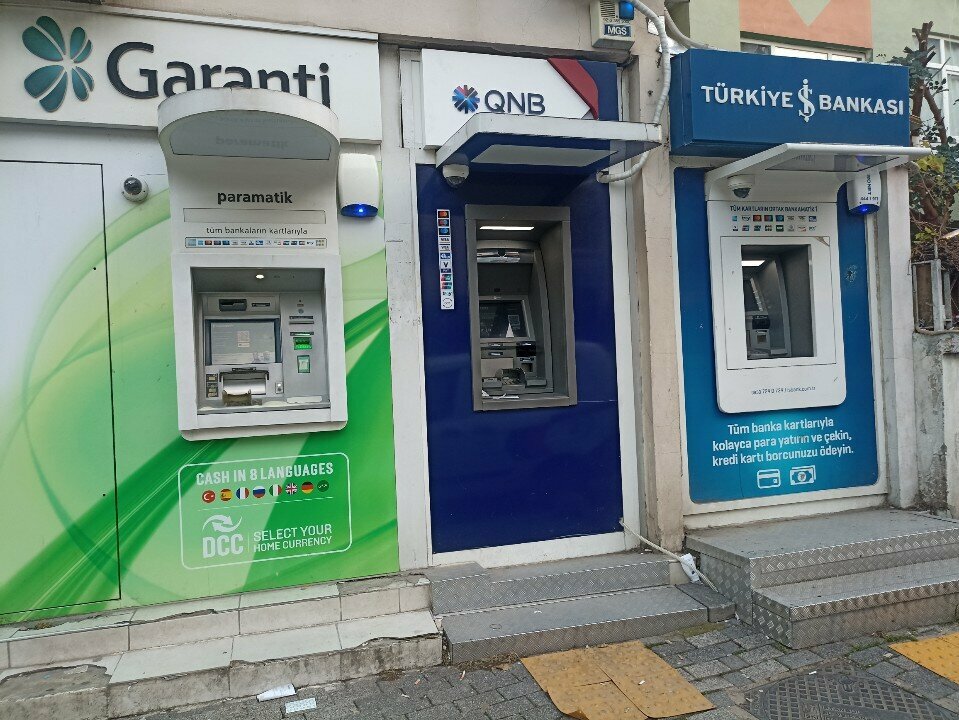 Банкомат QNB ATM, Стамбул, фото