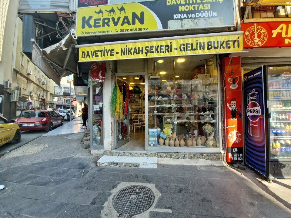 Dowry shop Kervan, Adana, photo