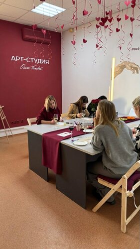 Sanat atölyeleri Olga Popova'nın sanat stüdyosu, Volgograd, foto