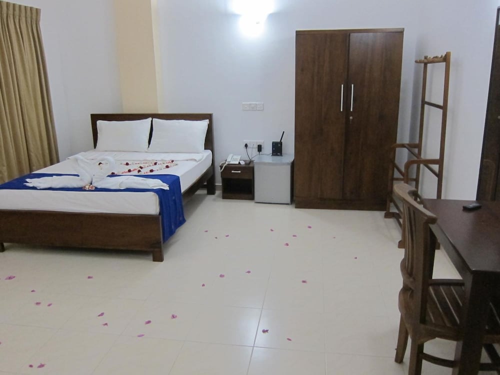 Фото Hotel Oviya