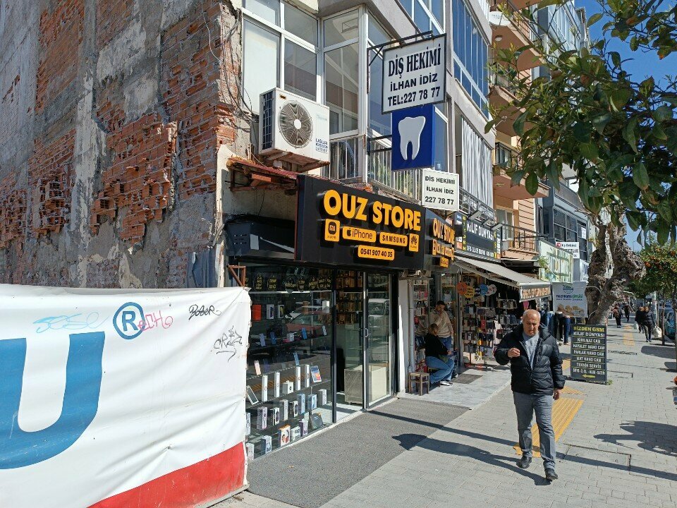 Mobile phone store Ouz Store, Izmir, photo