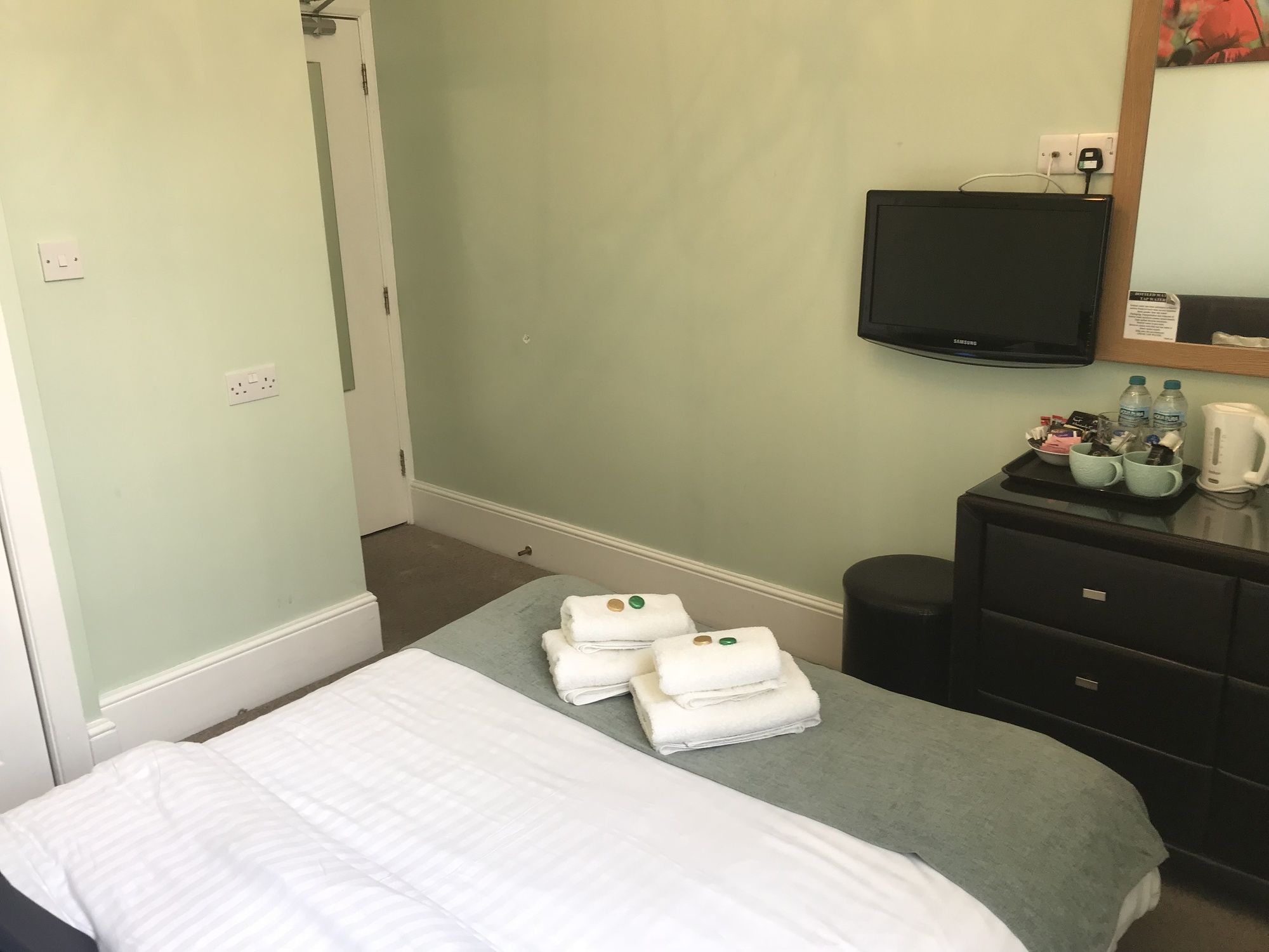 Фото Kempfield House Hotel