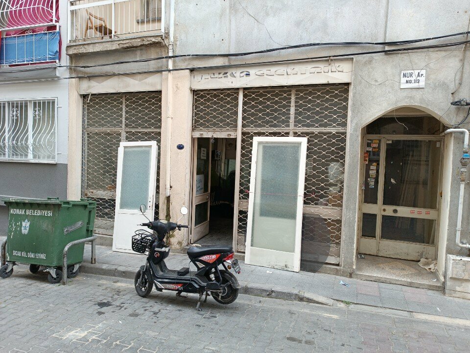 Glass workshop Glassmaker Ertan, Izmir, photo