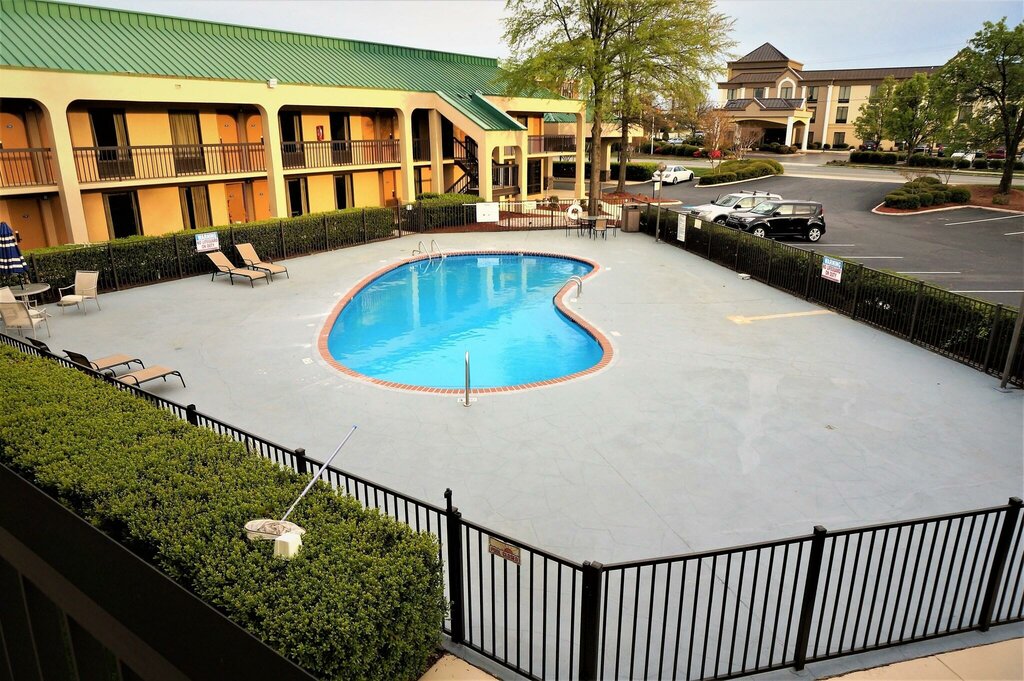 Hotel Howard Johnson by Wyndham Greensboro Near the Coliseum, State of North Carolina, photo