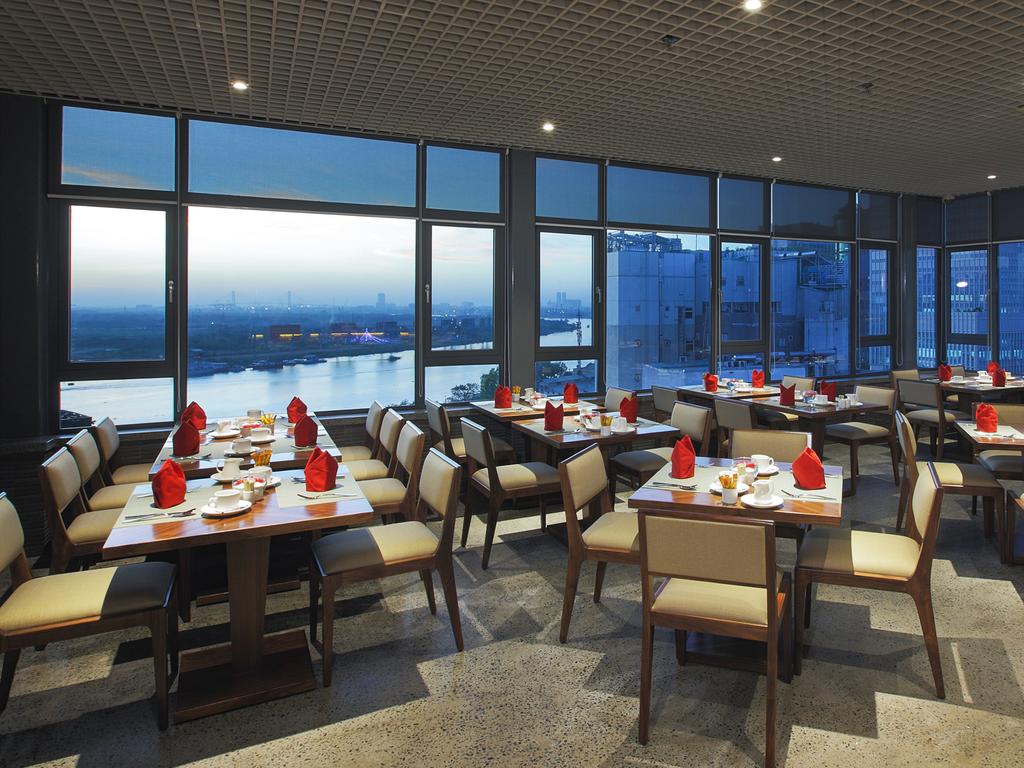 Фото Ramada Encore by Wyndham Saigon