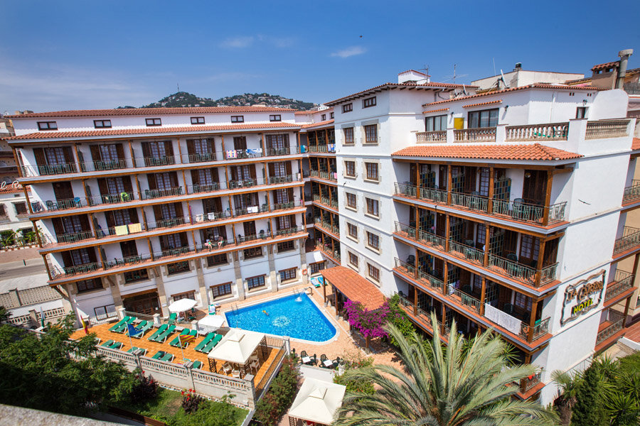 Фото отеля 1