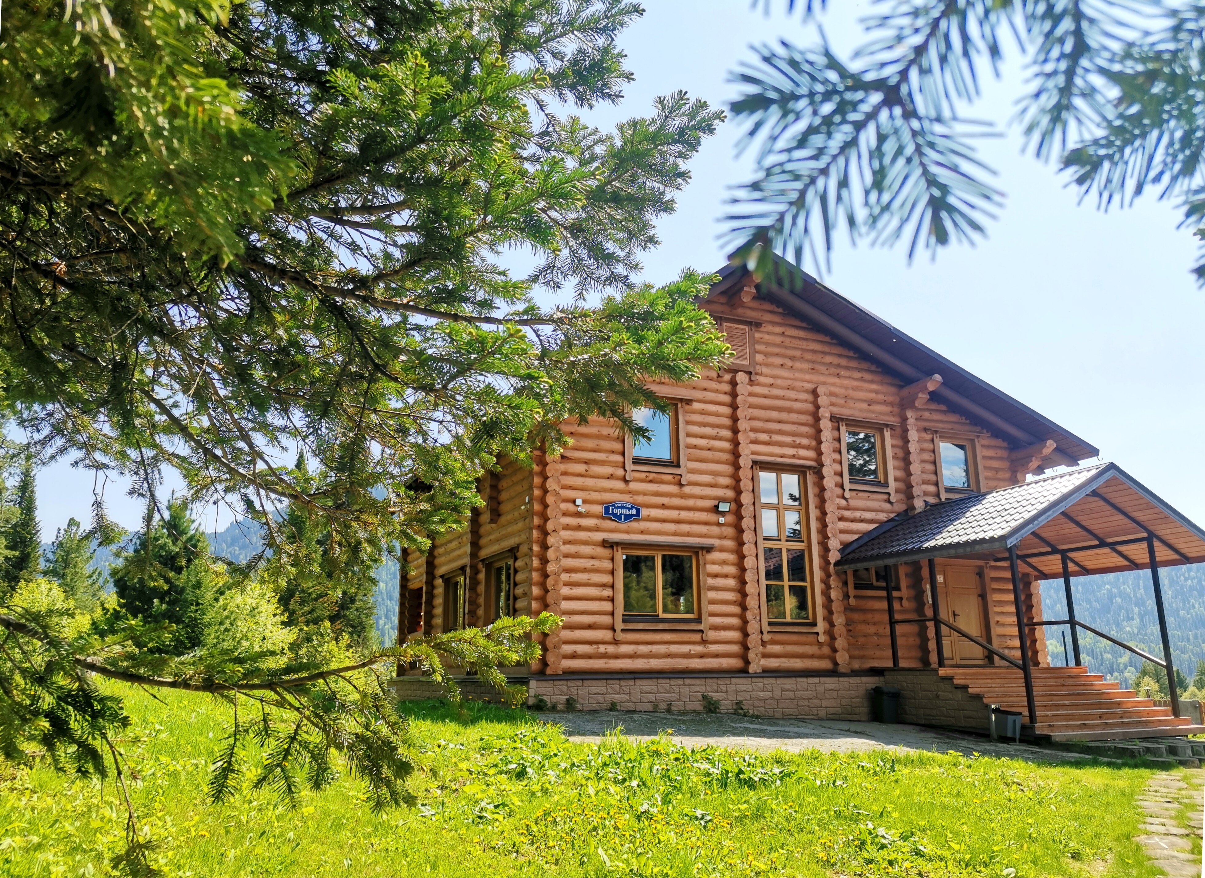 Фото отеля 1