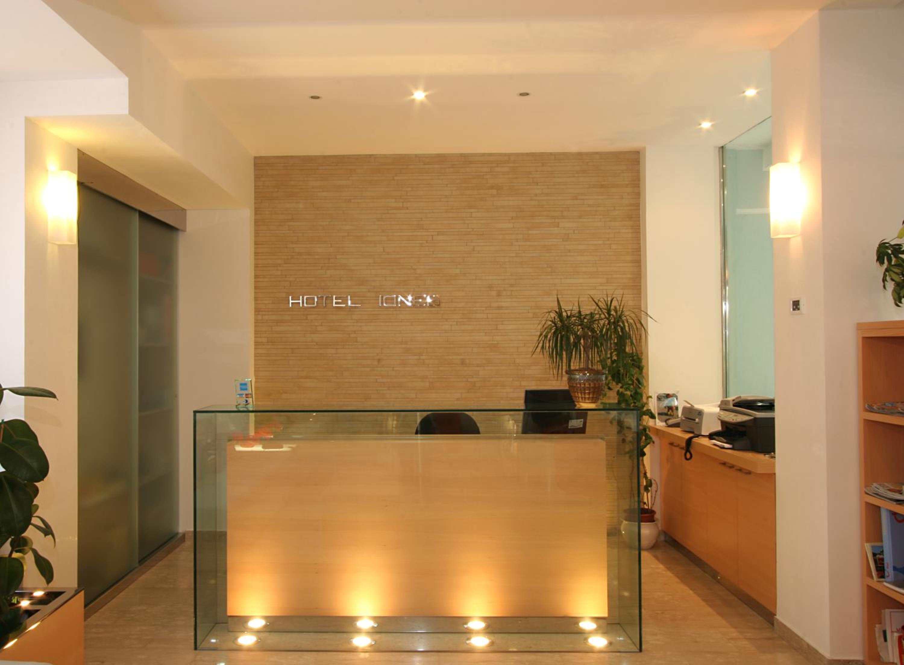 Фото Hotel Iones