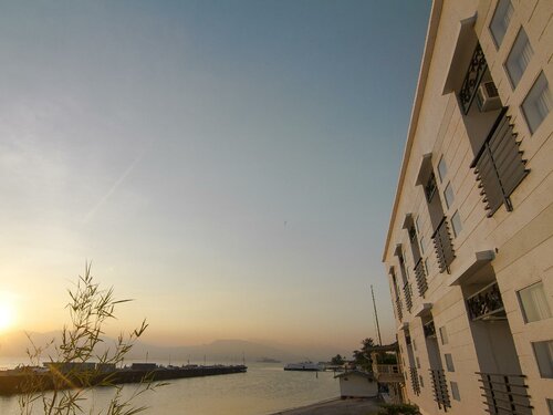 Гостиница The Reef Hotel and Residences в Олонгапо