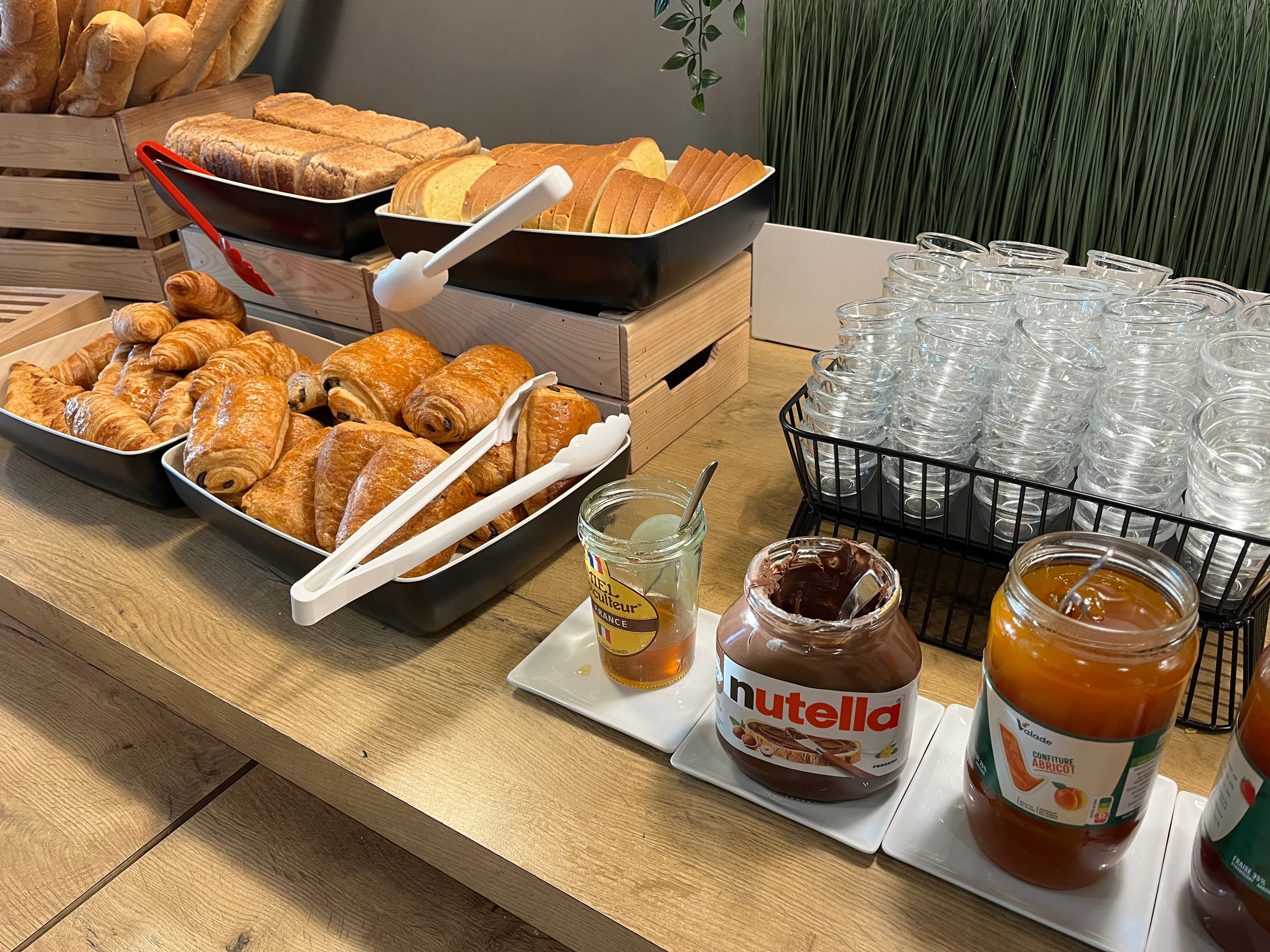 Фото HotelF1 Paris Porte de Châtillon