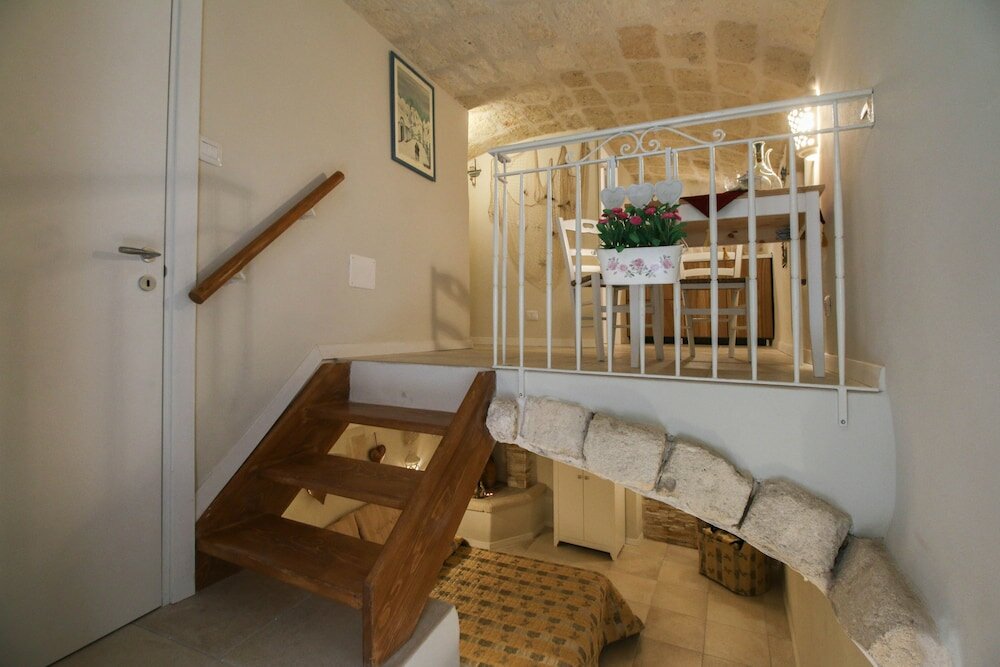 Фото Holiday Monopoli Via dell'Erba 8