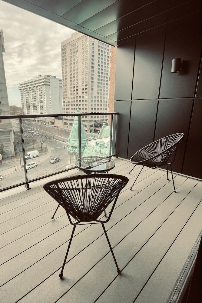 Фото Hôtel St-Thomas