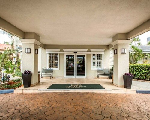 Гостиница Boca Suites Deerfield Beach в Дирфилд Бич